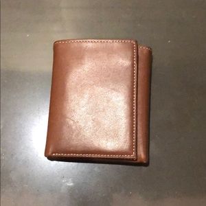 RoundTree & Yorke Wallet